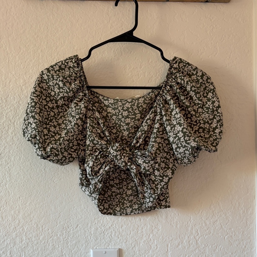 Floral Puff Sleeve Top
